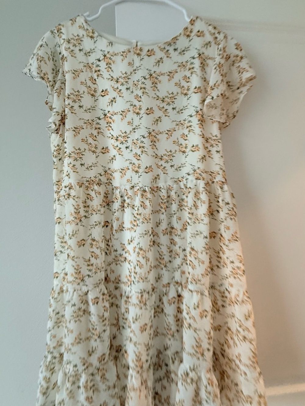Doe & Rae Cream Floral Ruffled Dress - Picture 6 of 9